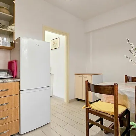 Erika 4 Новиград